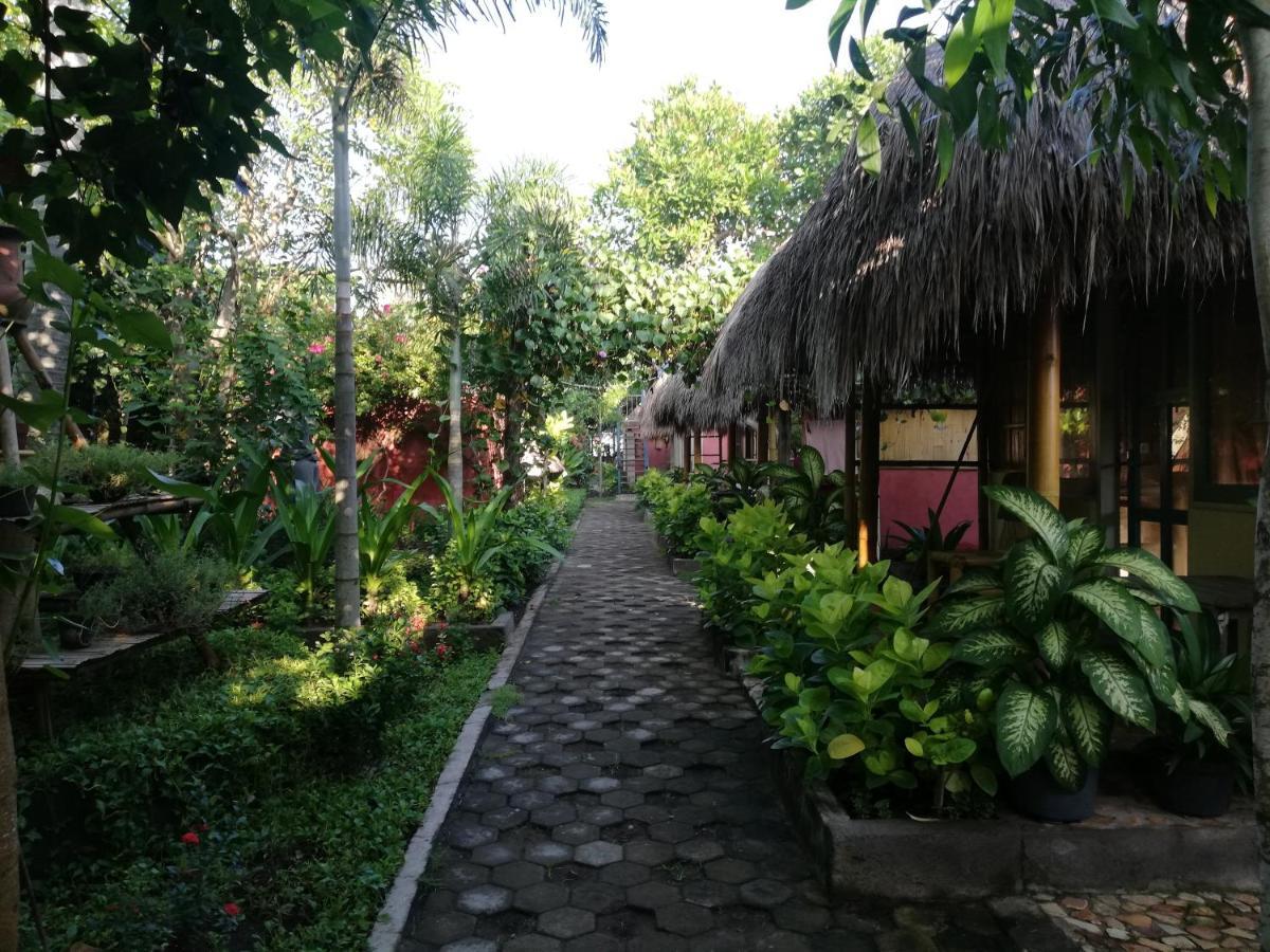Lombok Sunset Hideaway Hotell Lembar  Exteriör bild